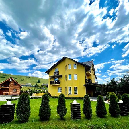 Arnica Hotel Yasinya Exterior foto