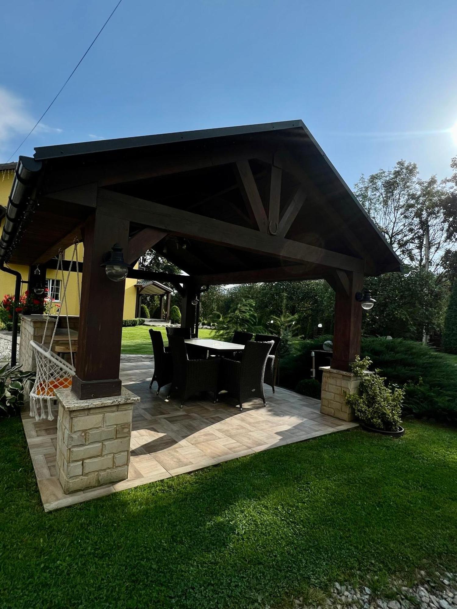 Arnica Hotel Yasinya Exterior foto