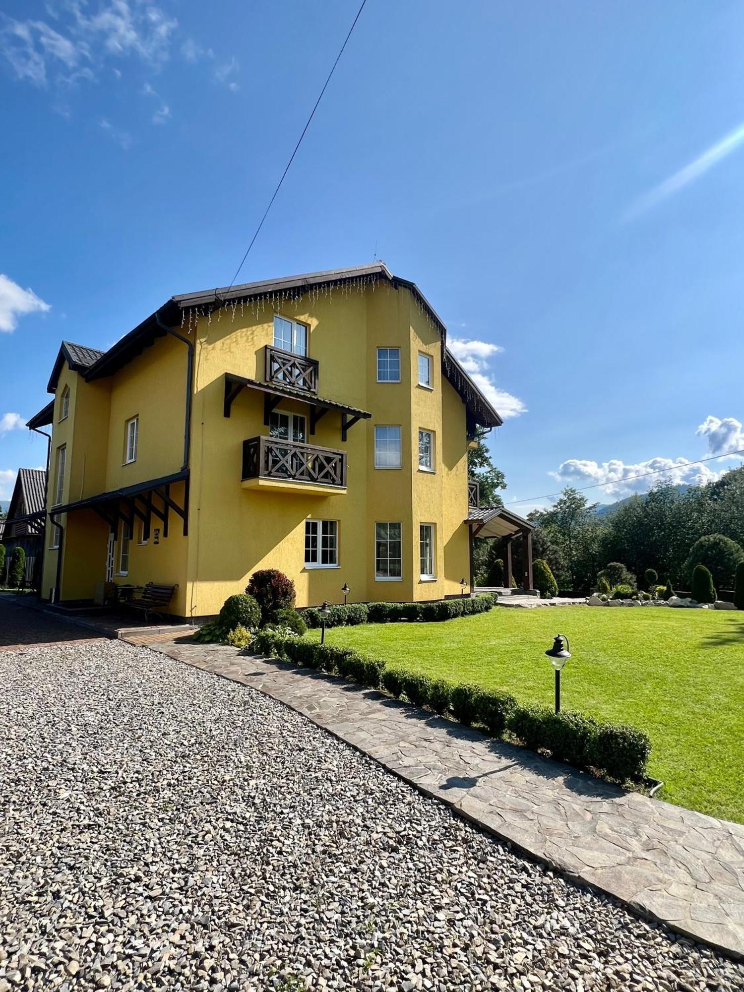 Arnica Hotel Yasinya Exterior foto