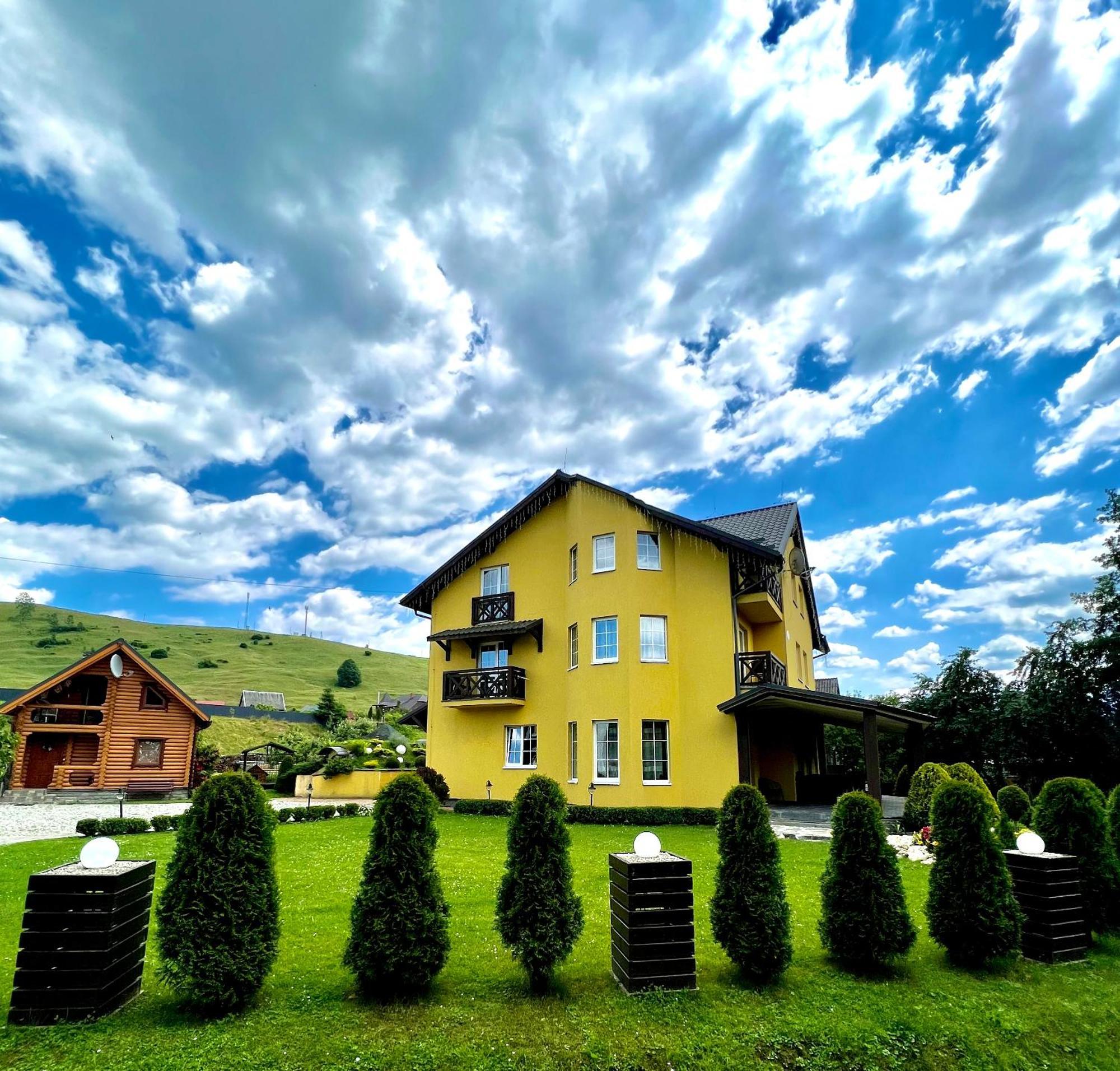 Arnica Hotel Yasinya Exterior foto