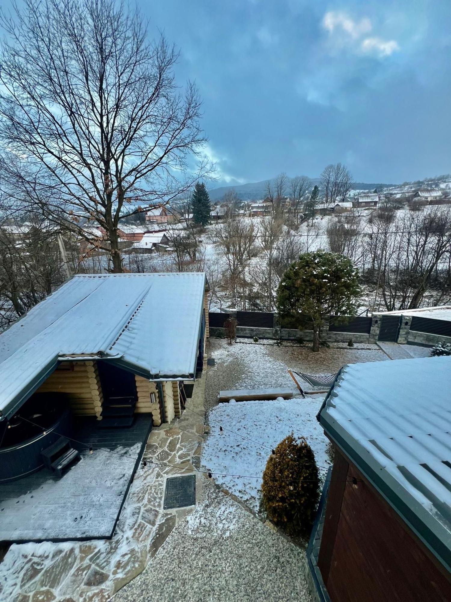 Arnica Hotel Yasinya Exterior foto